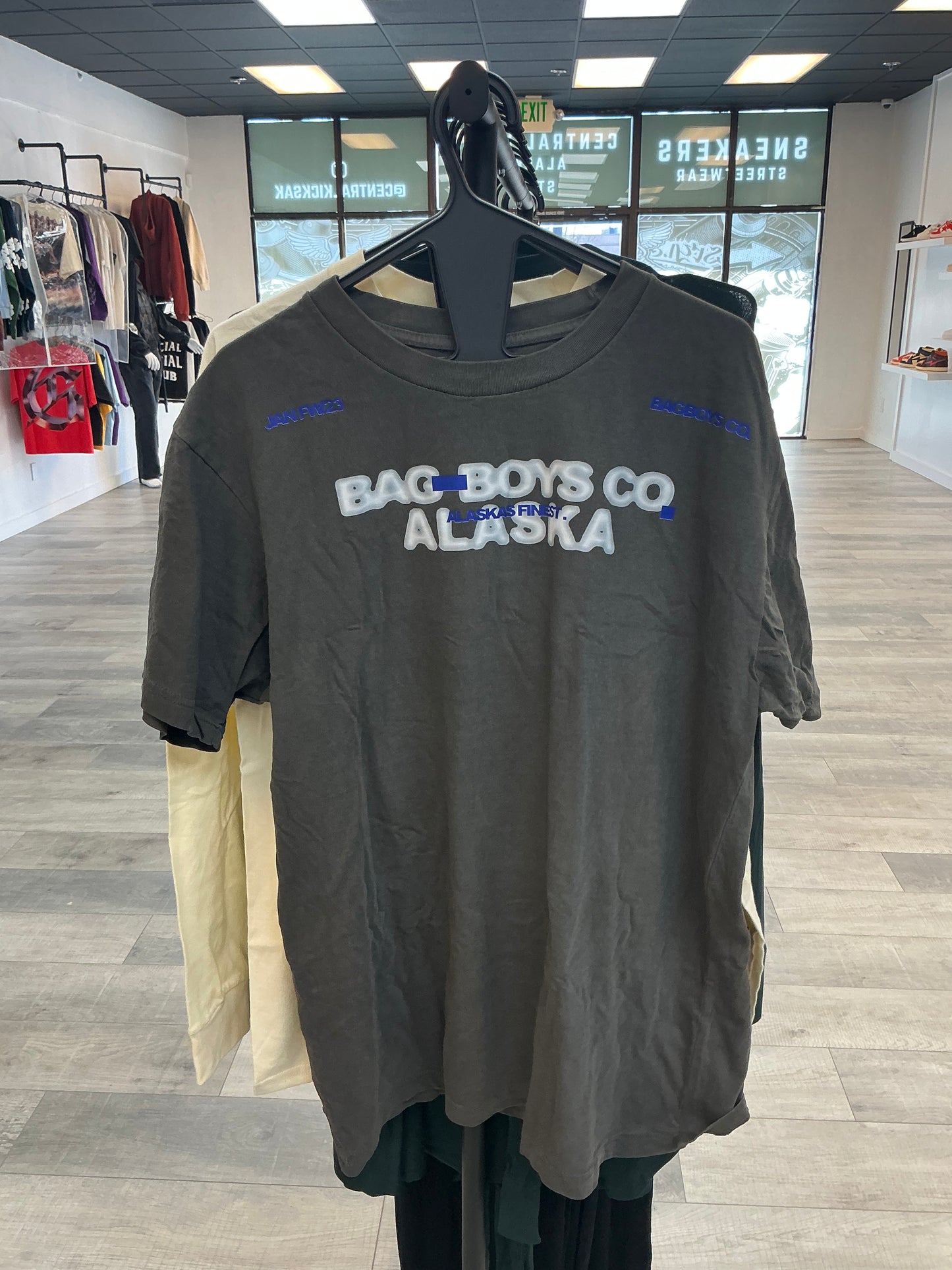 Bag Boys Alaska Wolf Tee “Grey”